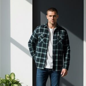 Eddie Bauer Durable Plaid Mens Flannel Long Sleeve Button Front Shirt L